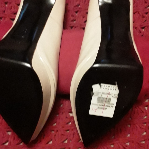 Pumps by Saint Laurent Paris - Picture 4 of 5